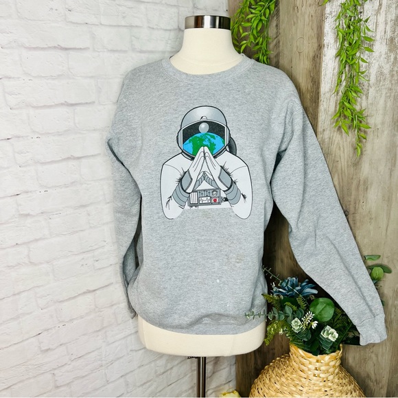 Grey Endorphins Pullover - Picture 2 of 14